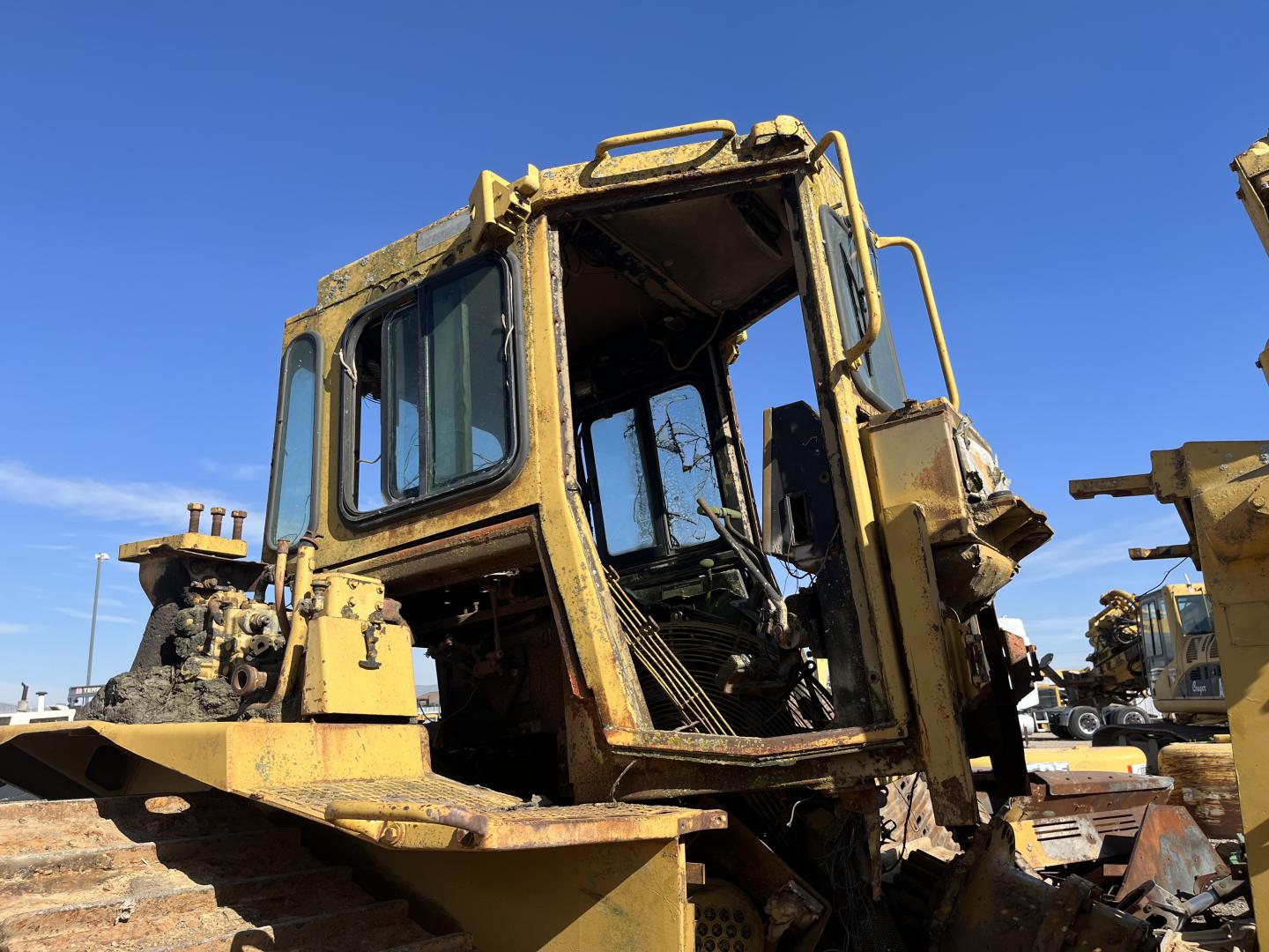 ./imagenes/INVOICE/2019/17379/TAPADOR FRONTAL CATERPILLAR D6HLGP (27).JPG